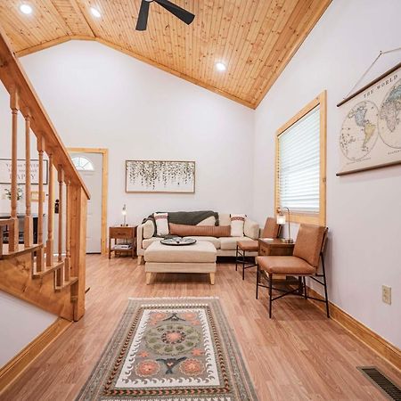 Light And Bright Cabin Close To Pates Ford Marina Smithville Экстерьер фото