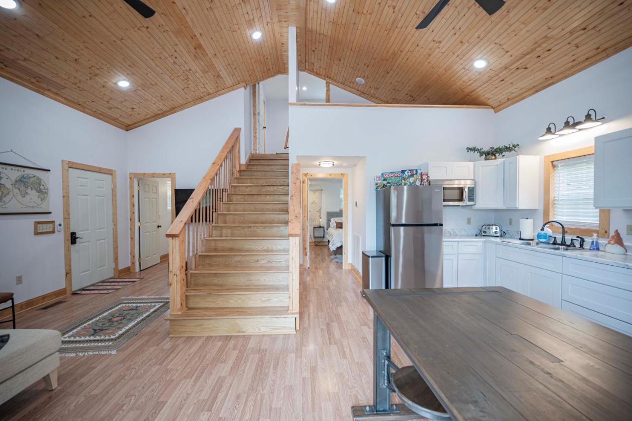 Light And Bright Cabin Close To Pates Ford Marina Smithville Экстерьер фото